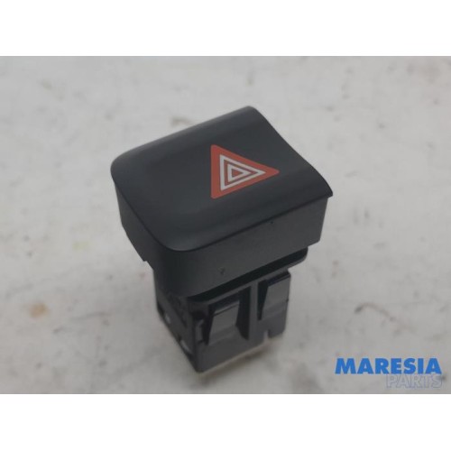 Citroen - Berlingo - Panic lighting switch