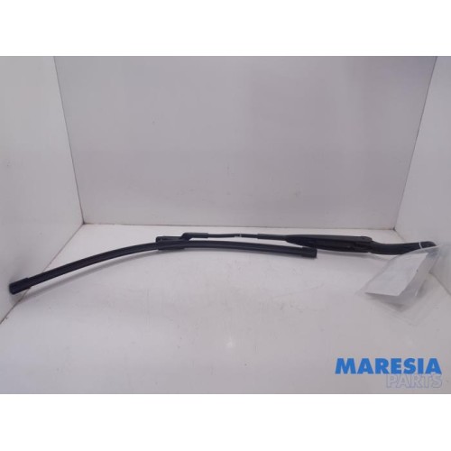 Fiat - Panda - Front wiper arm