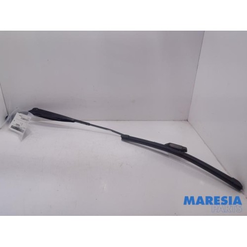 Fiat - Panda - Front wiper arm