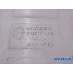 Citroen - Berlingo - Front windscreen washer reservoir