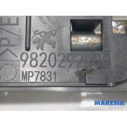 Citroen - Berlingo - Abschleppöse vorne