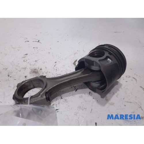 Peugeot - 508 - Connecting rod
