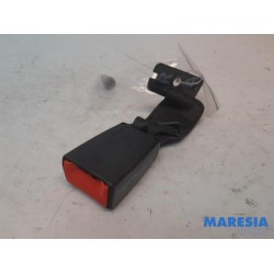 Fiat - 500 - Insertion ceinture de sécurité arrière droite