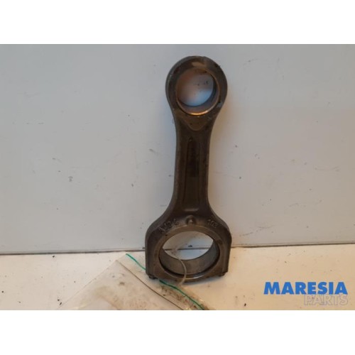 Citroen - DS3 - Connecting rod