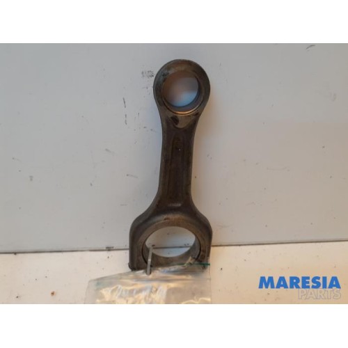 Citroen - DS3 - Connecting rod