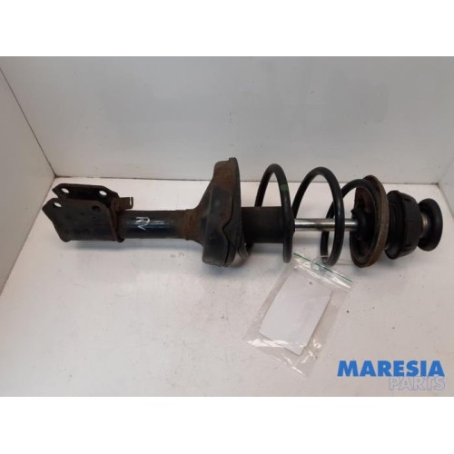 Renault - Twingo - Front shock absorber rod, right