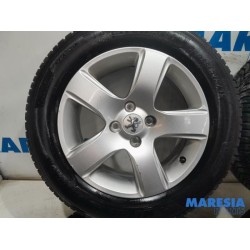 Peugeot - 3008 - Sportvelgenset + banden