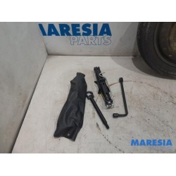 Renault - Scenic - Krikset + reservewiel