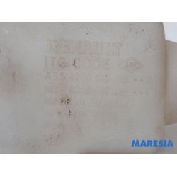 Renault - Twingo - Front windscreen washer reservoir