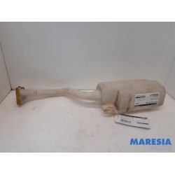 Renault - Twingo - Front windscreen washer reservoir