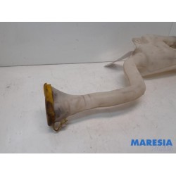 Renault - Twingo - Front windscreen washer reservoir
