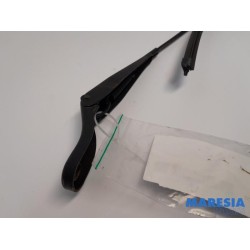 Renault - Twingo - Front wiper arm