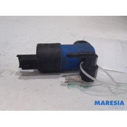 Renault - Twingo - Windscreen washer pump