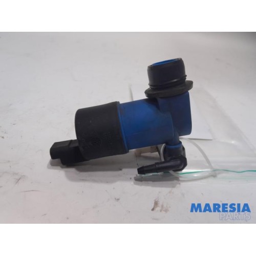 Renault - Twingo - Windscreen washer pump