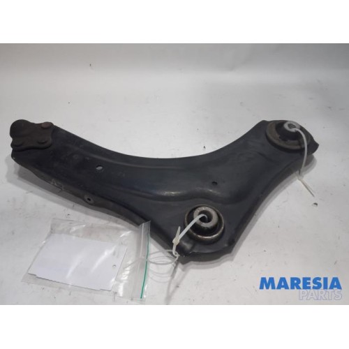 Renault - Scenic - Front lower wishbone, left