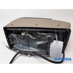 Renault - Scenic - Armrest