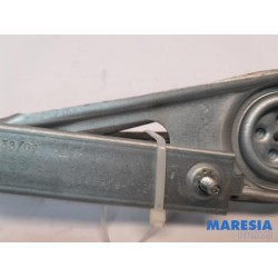 Renault - Scenic - Rear door window mechanism 4-door, left