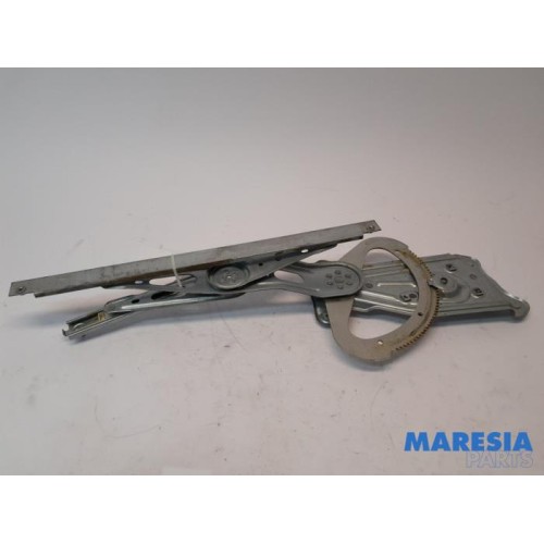 Renault - Scenic - Rear door window mechanism 4-door, left