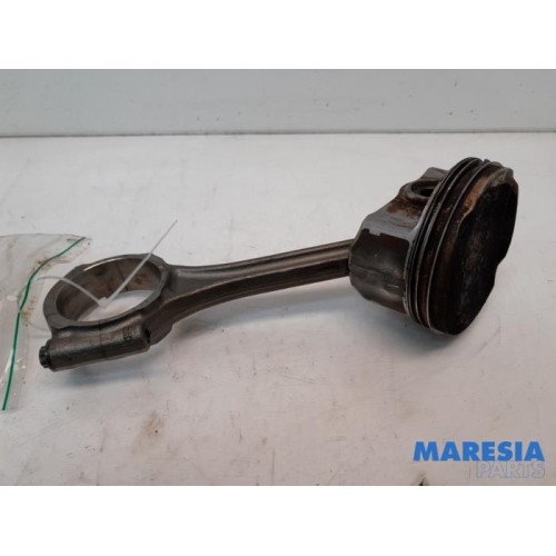 Peugeot - 208 - Connecting rod