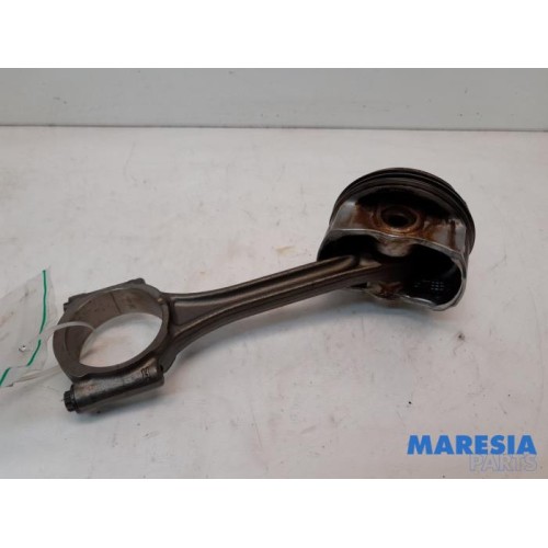 Peugeot - 208 - Connecting rod