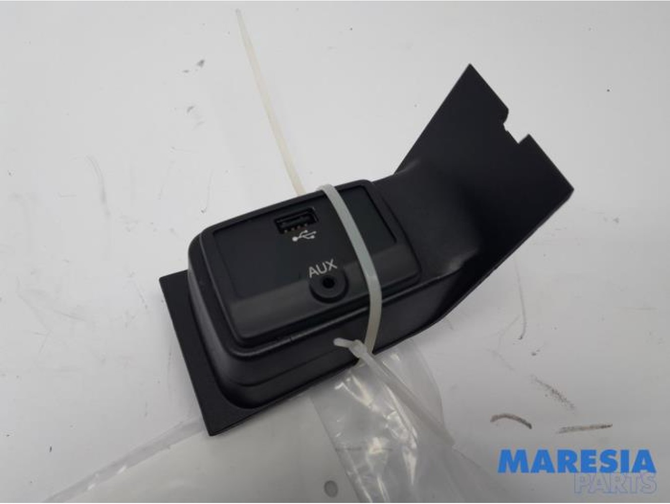 Alfa Romeo - Mito - AUX/USB aansluiting