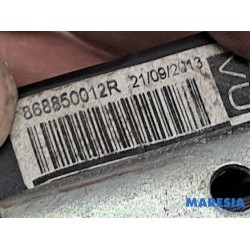 Renault - Scenic - Front seatbelt, left