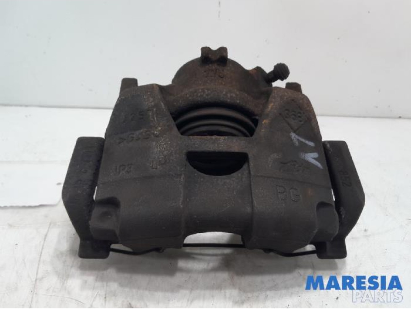 Renault - Scenic - Front brake calliper, left