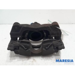 Renault - Scenic - Front brake calliper, left