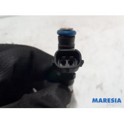 Renault - Clio - Injector (petrol injection)