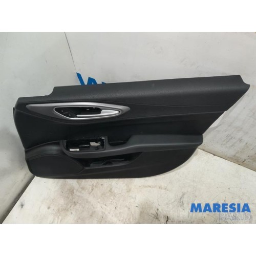 Alfa Romeo - Giulia - Front door trim 4-door, right