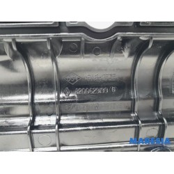 Renault - Megane - Rocker cover