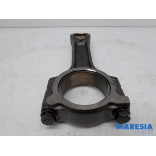 Renault - Megane - Connecting rod