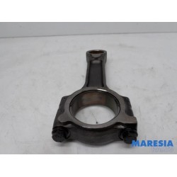 Renault - Megane - Connecting rod