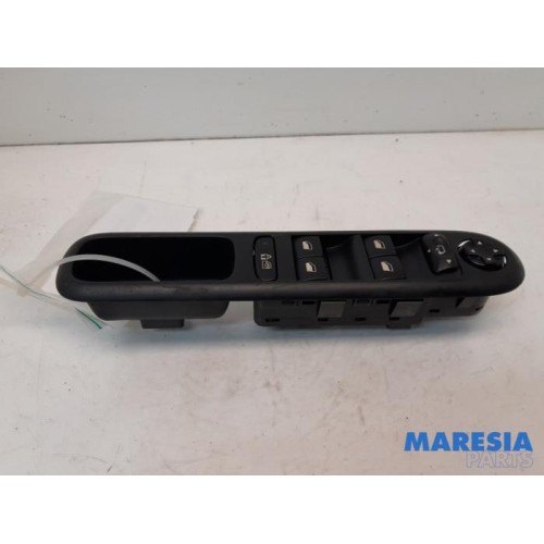 Peugeot - 3008 - Multi-functional window switch