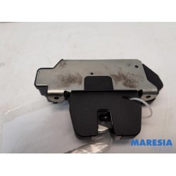 Peugeot - 3008 - Tailgate lock mechanism