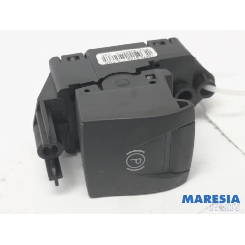 Renault - Scenic - Parking brake switch