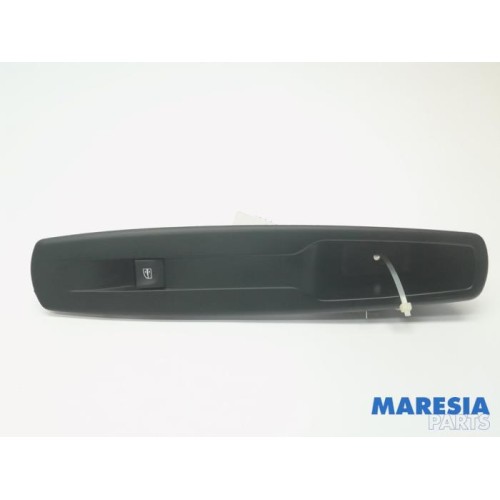 Renault - Scenic - Electric window switch