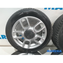 Fiat - 500 - Sportvelgenset + banden