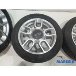 Fiat - 500 - Sportvelgenset + banden