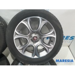 Fiat - Punto - Sportvelgenset + banden