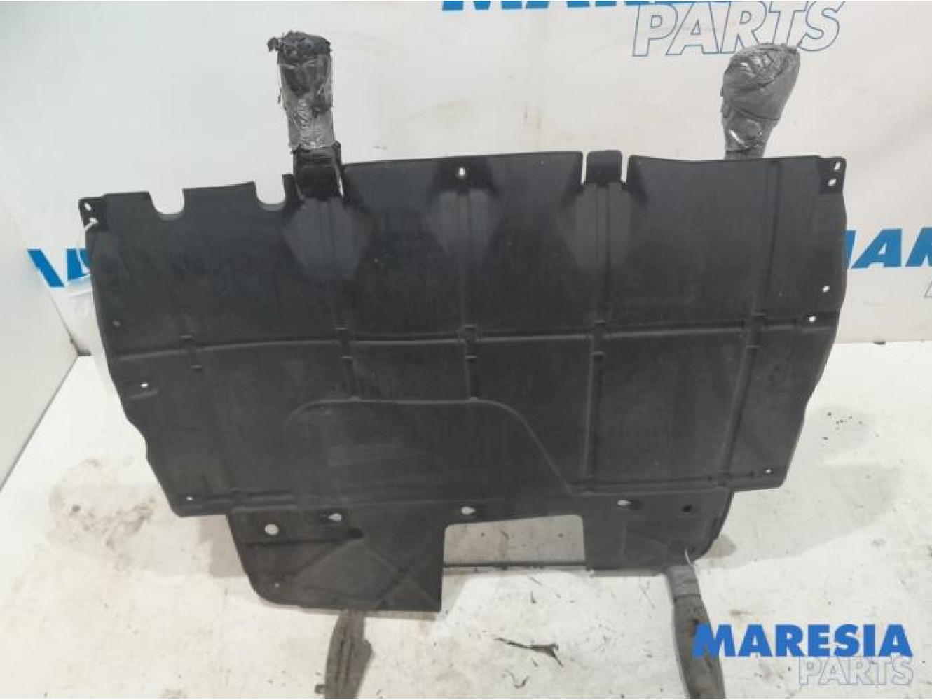 Fiat - Punto - Plaque de protection moteur