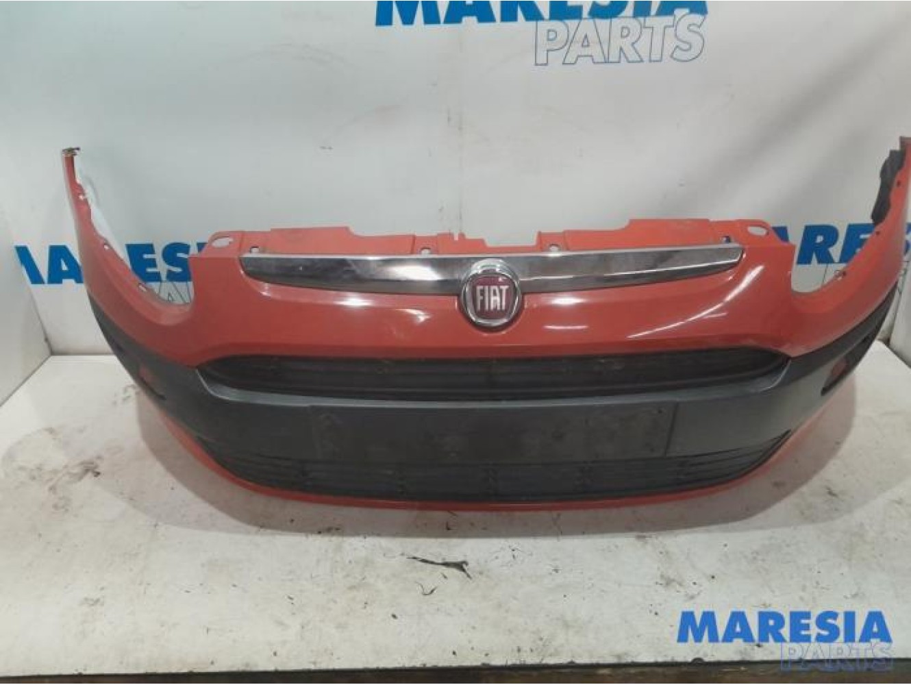 Fiat - Punto - Front bumper