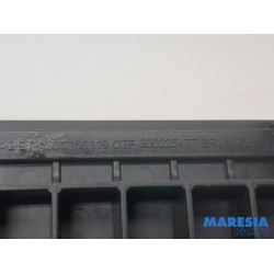 Renault - Scenic - Storage compartment