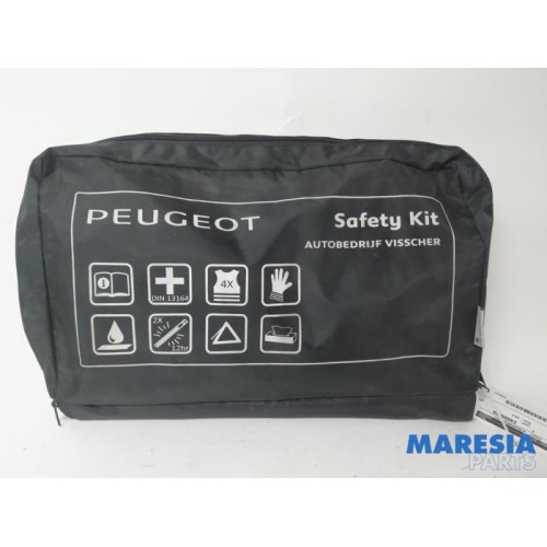 Peugeot - 3008 - KFZ-Verbandkasten