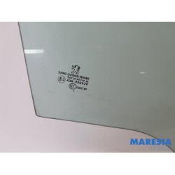 Peugeot - 3008 - Door window 4-door, front right