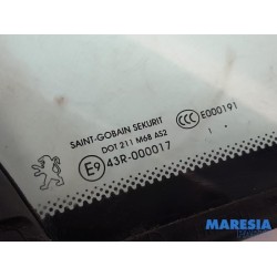 Peugeot - 3008 - Dreieckfenster rechts vorne