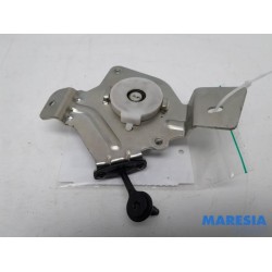 Peugeot - 3008 - Tailgate hinge