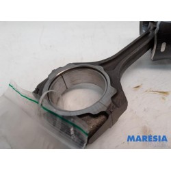Renault - Megane - Connecting rod