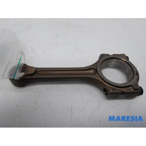 Renault - Megane - Connecting rod