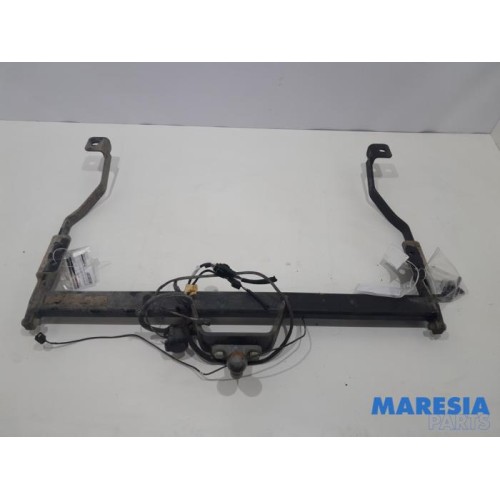 Nissan - NV300 - Towbar